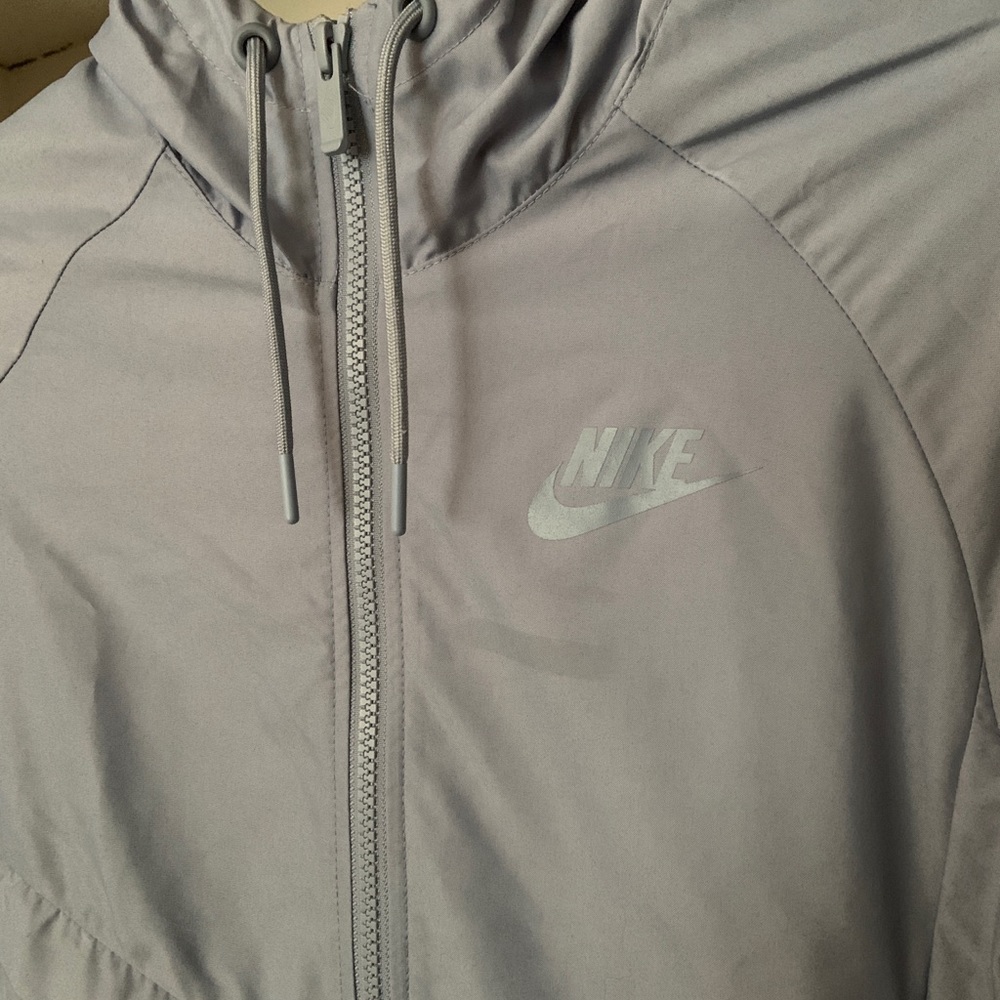 Women’s Nike Windbreaker/Jacket